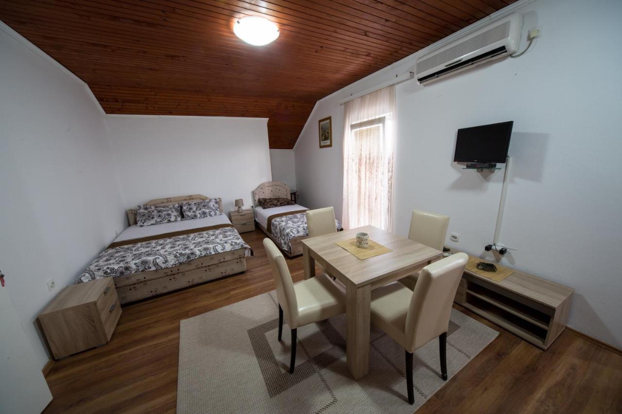 Apartments Pavicevic Tivat Oda fotoğraf